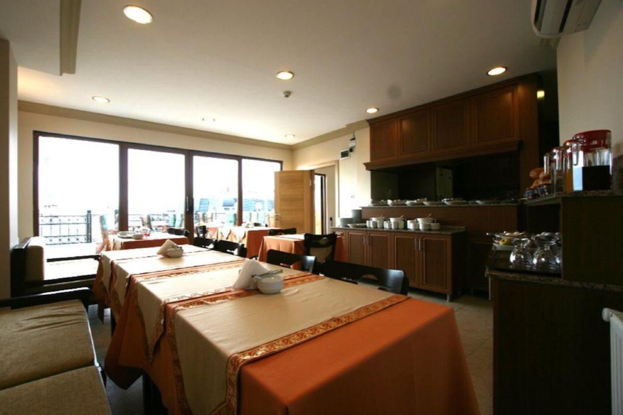 Peninsula Grand Hotel Мумбай Екстериор снимка