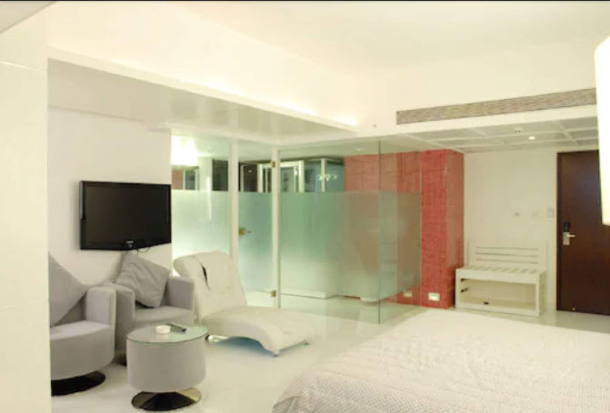 Peninsula Grand Hotel Мумбай Екстериор снимка